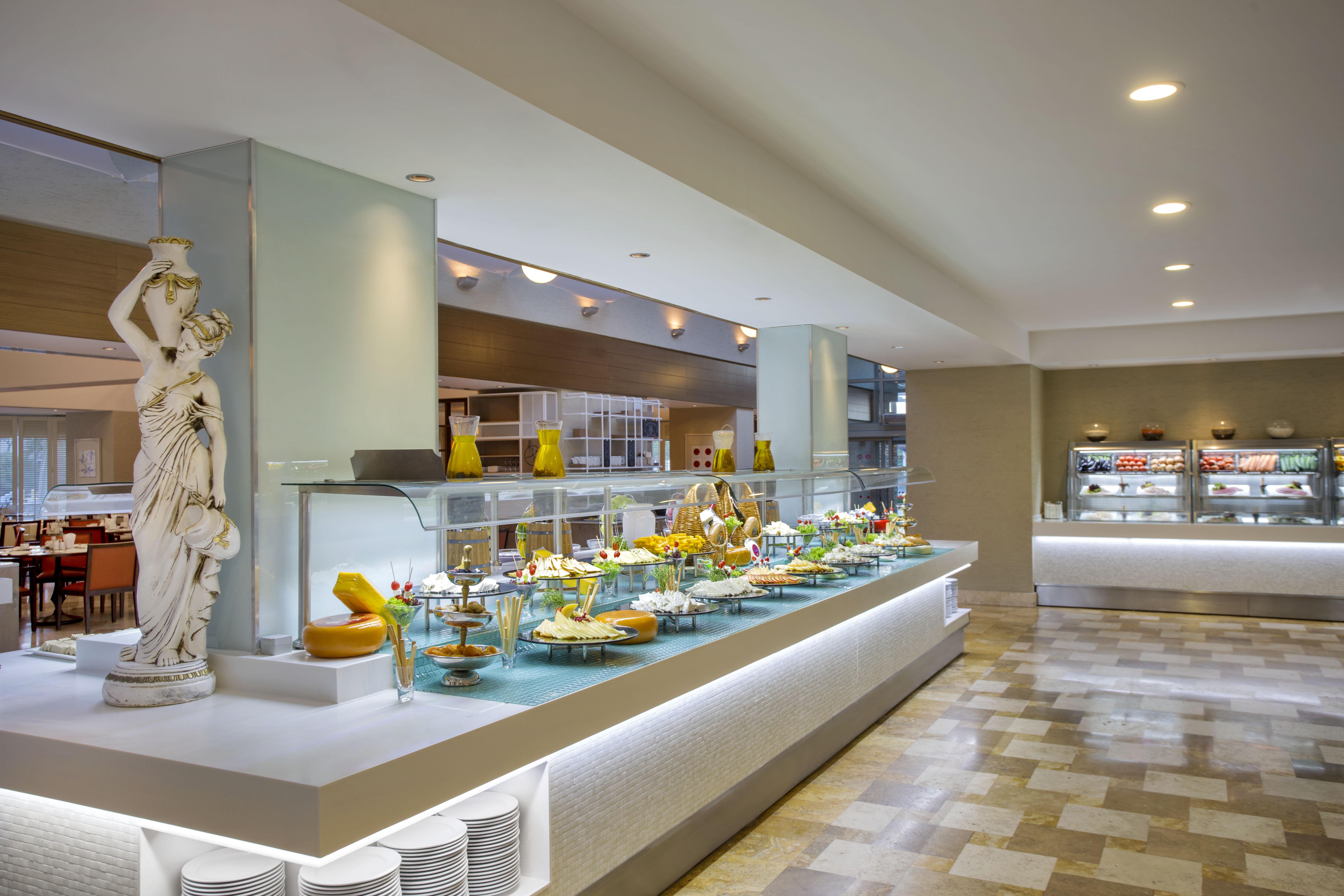 Lara Barut Collection Hotel Antália Exterior foto The buffet at the hotel