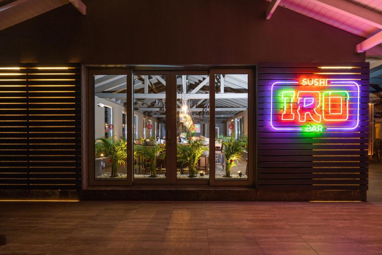 Lara Barut Collection Hotel Antália Exterior foto Restaurant in the terminal