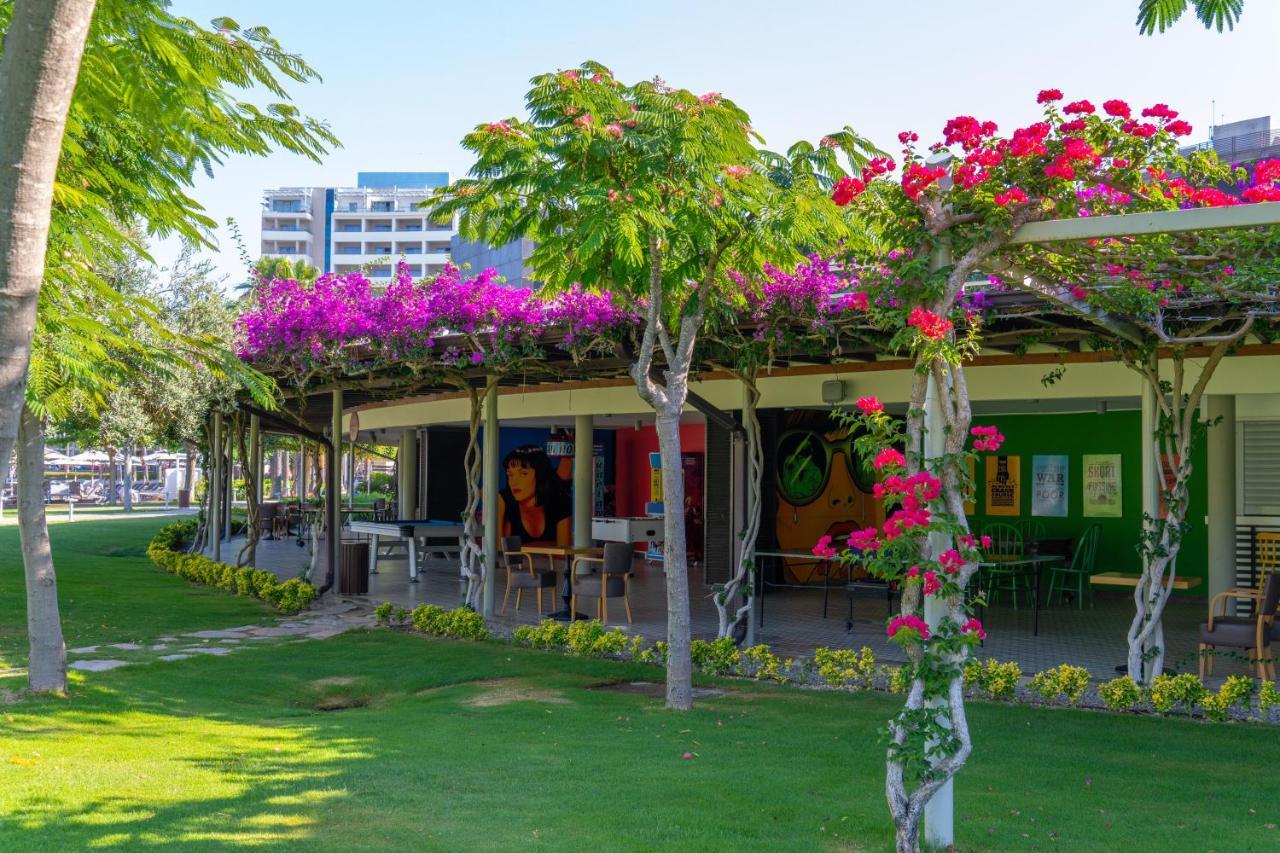 Lara Barut Collection Hotel Antália Exterior foto The park's café